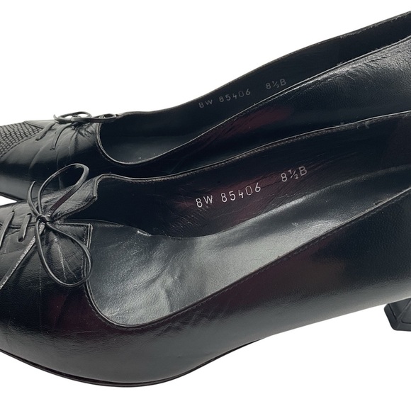 Stuart Weitzman Shoes | Black Leather Lace Up‎ Kitten Heels Pumps size 8B - Picture 4 of 10